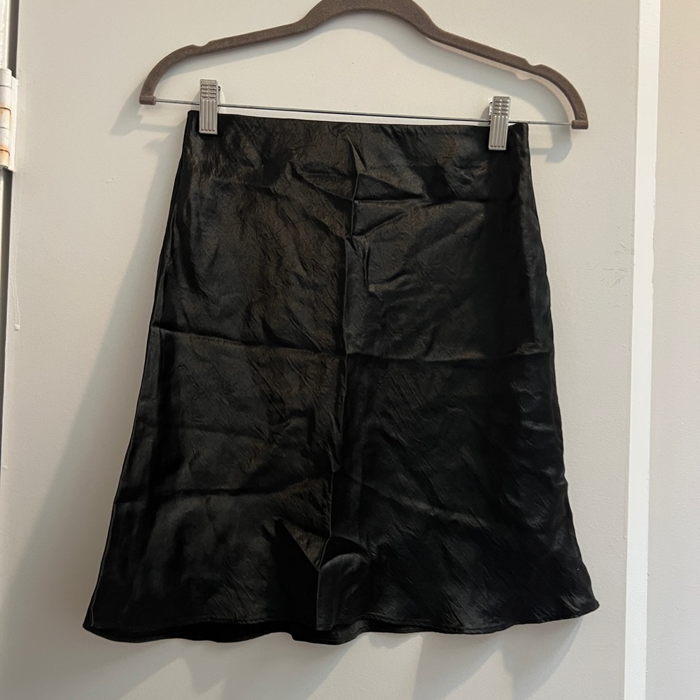Aritzia Babaton Elegant Black Satin Mini Skirt